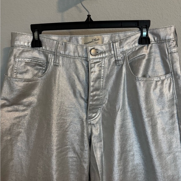 Universal thread high-rise, wide leg, silver metallic baggy jeans size. Size 8 - Picture 8 of 11